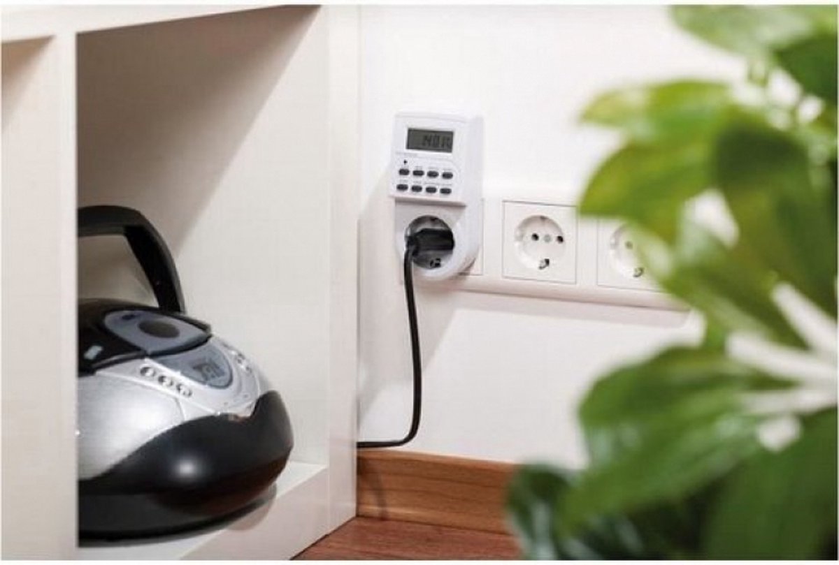 Brennenstuhl BAT Tijdschakelaar voor een hele week DZ 20