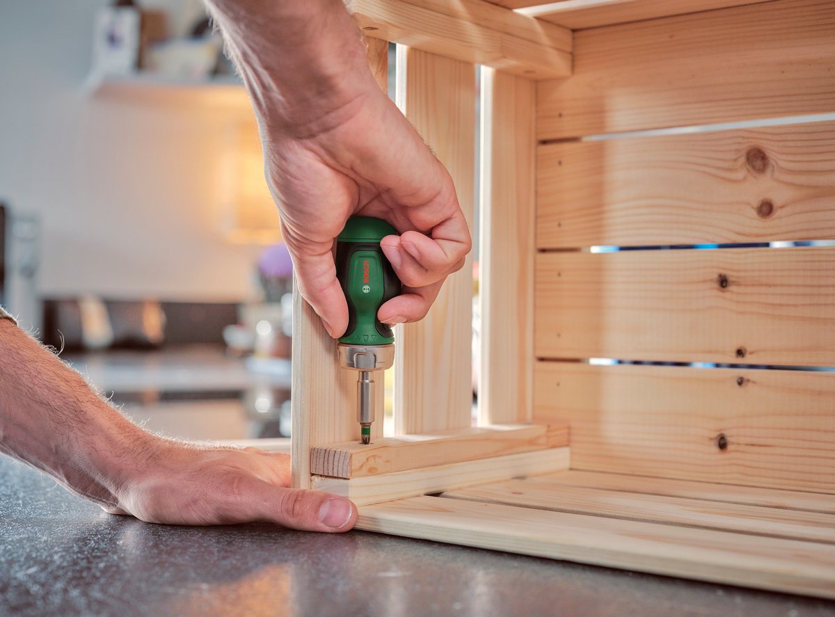 Bosch Compacte ratel schroevendraaier - met 6 bits